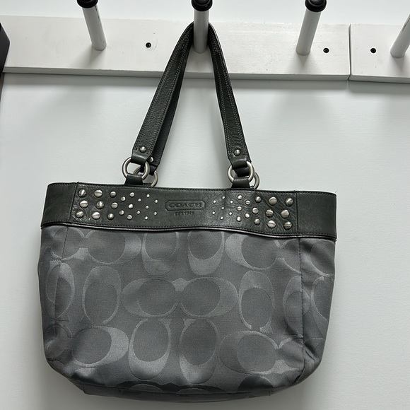 Gray Coach bag with purple lining. Gently used. 11h x 9w x 4w x 2.5. Straps, 19” - Picture 6 of 6